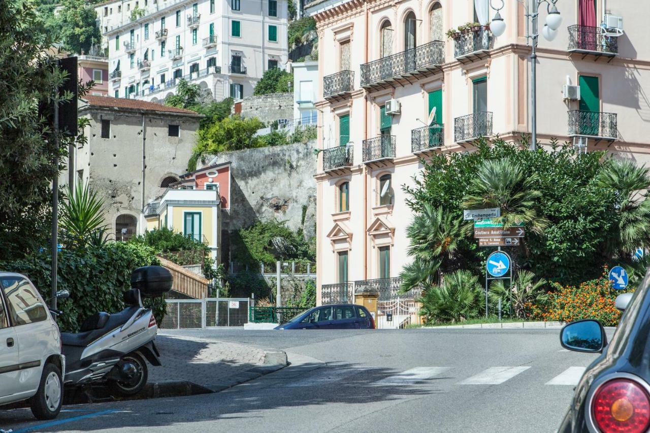 Apartamento Divina Costa Salerno Exterior foto